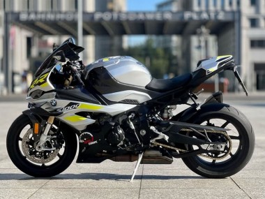 Affordable 2023-2024 BMW S1000RR Motorcycle Fairings - Silver Yellow Carbon Fiber