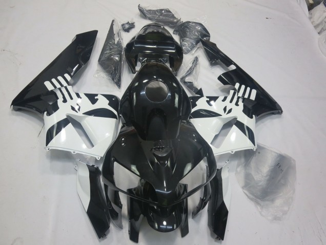 Gloss Black & Punisher Logo 05-06 Honda CBR600RR Fairings