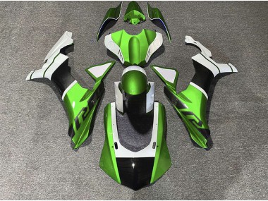 Green & Carbon Fiber Accents 15-19 Yamaha R1 Fairings