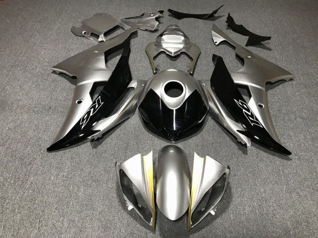 Silver and Black Custom 08-16 Yamaha R6 Fairings Silver and Black Custom 08-16 Yamaha R6 Fairings