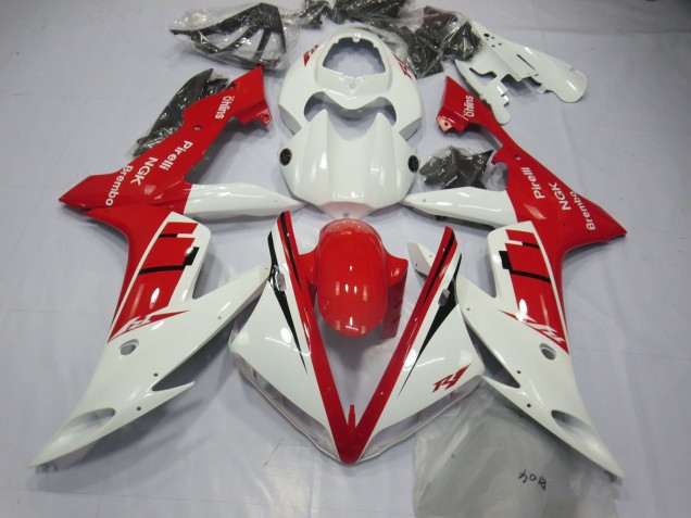 White and Red Design 04-06 Yamaha R1 Fairings White and Red Design 04-06 Yamaha R1 Fairings